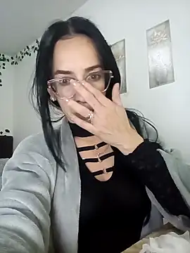 YaraDuartee online show from 11-27-25, 11:29