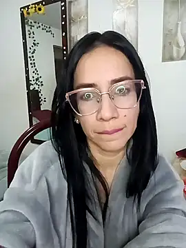 YaraDuartee online show from 12-13-25, 07:53