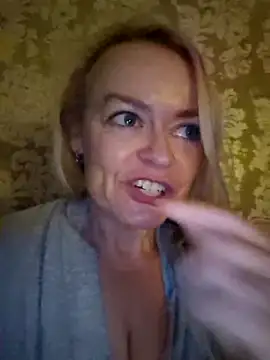 Snapshot of demidelightfulxx chatting on 09-28-25, 06:41 demidelightfulxx online show from 09-28-25, 06:41