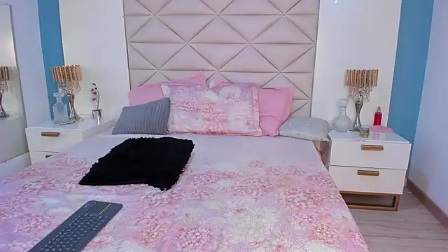 Snapshot of EliDurann chatting on 11-20-25, 11:43 EliDurann online show from 11-20-25, 11:43