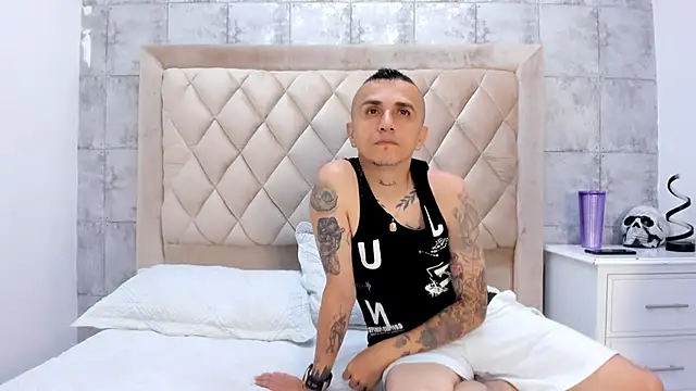 CharlotteAndSimon online show from 10-01-25, 09:10