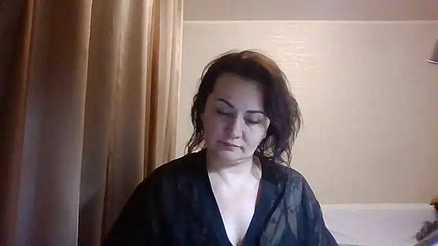 Lysanda online show from 02-06-26, 02:31