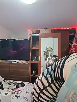 Snapshot of pinklajokr chatting on 03-23-26, 04:00 pinklajokr online show from 03-23-26, 04:00