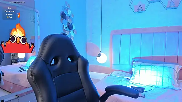 Snapshot of MAGIC_VERA chatting on 10-11-25, 11:31 MAGIC VERA online show from 10-11-25, 11:31