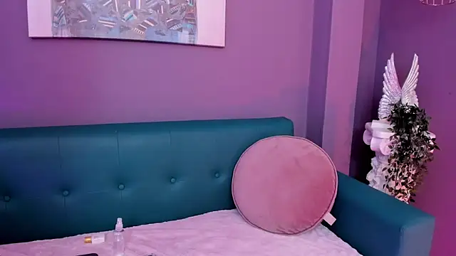 Alessiia   online show from 12-14-25, 03:01