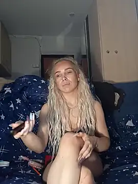 Snapshot of Conny_Shellie chatting on 11-13-25, 04:06 Conny Shellie online show from 11-13-25, 04:06