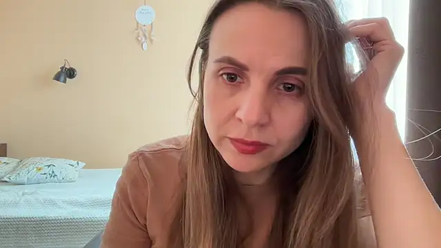 AnnieLove7722 online show from 05-07-26, 08:42
