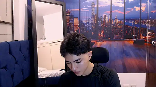 Snapshot of RomeoMillerr chatting on 10-06-25, 07:22 RomeoMillerr online show from 10-06-25, 07:22