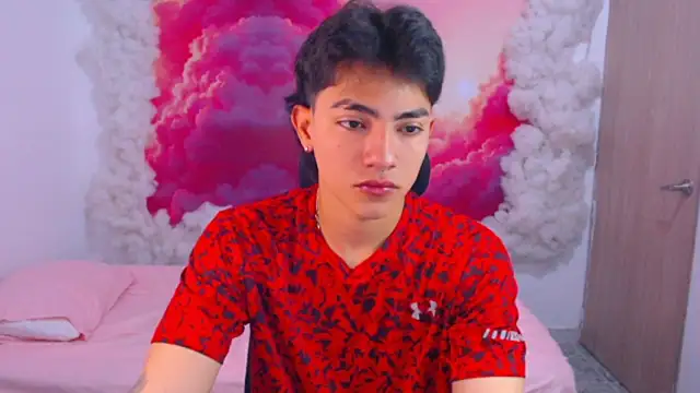 Snapshot of RomeoMillerr chatting on 10-30-25, 07:14 RomeoMillerr online show from 10-30-25, 07:14