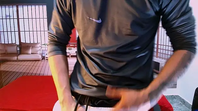 Snapshot of RomeoMillerr chatting on 11-05-25, 07:36 RomeoMillerr online show from 11-05-25, 07:36