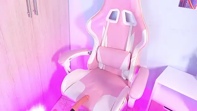 Snapshot of Athenea__fox chatting on 11-09-25, 11:19 Athenea fox online show from 11-09-25, 11:19