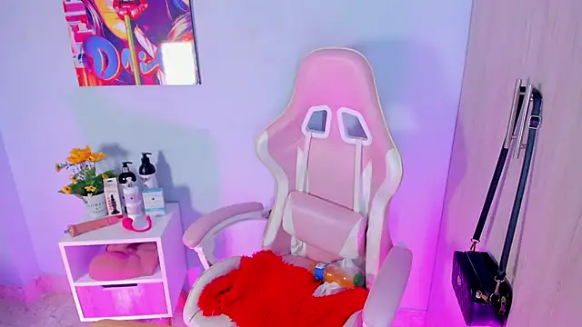 Snapshot of Athenea__fox chatting on 11-11-25, 11:32 Athenea fox online show from 11-11-25, 11:32