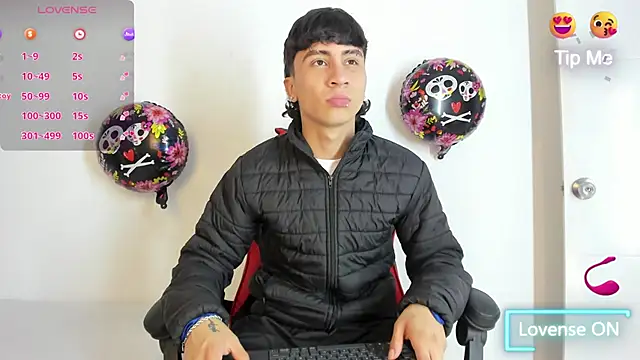 XaanderGrey online show from 10-18-25, 07:36