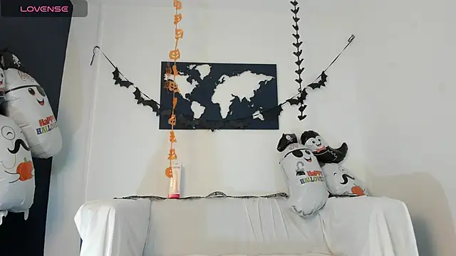 XaanderGrey online show from 10-31-25, 11:11