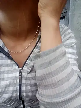 Snapshot of nhinhi-sexy chatting on 10-03-25, 02:19 nhinhi-sexy online show from 10-03-25, 02:19