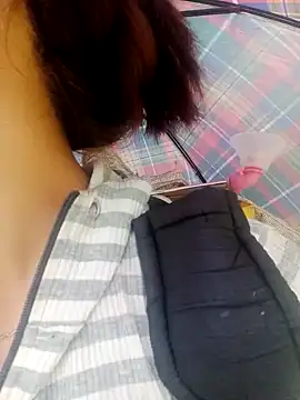 Snapshot of nhinhi-sexy chatting on 10-08-25, 07:06 nhinhi-sexy online show from 10-08-25, 07:06