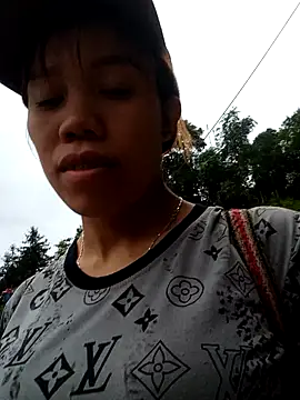 Snapshot of nhinhi-sexy chatting on 10-29-25, 09:22 nhinhi-sexy online show from 10-29-25, 09:22