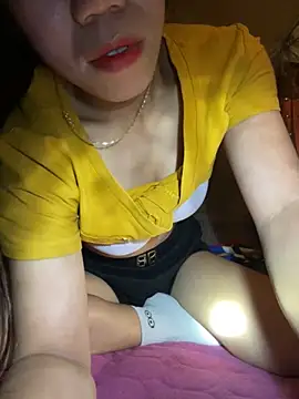 Snapshot of nhinhi-sexy chatting on 11-11-25, 08:31 nhinhi-sexy online show from 11-11-25, 08:31