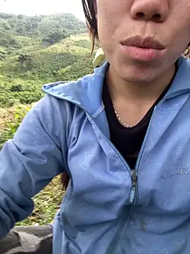 Snapshot of nhinhi-sexy chatting on 11-14-25, 05:39 nhinhi-sexy online show from 11-14-25, 05:39