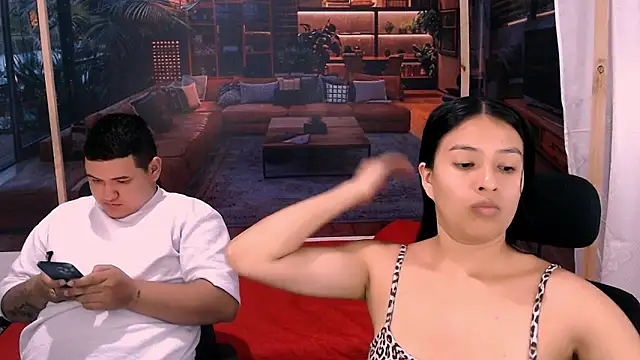 Charly and laura online show from 10-28-25, 07:27