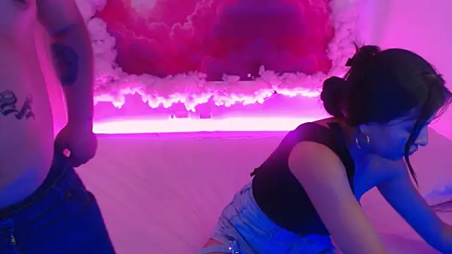 Charly and laura online show from 11-05-25, 07:14