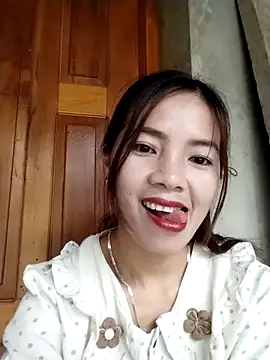 Snapshot of lmc-zz chatting on 04-11-26, 12:59 lmc-zz online show from 04-11-26, 12:59