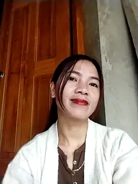 Snapshot of lmc-zz chatting on 04-16-26, 12:33 lmc-zz online show from 04-16-26, 12:33