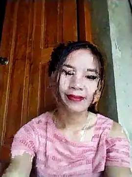 Snapshot of lmc-zz chatting on 04-17-26, 12:24 lmc-zz online show from 04-17-26, 12:24