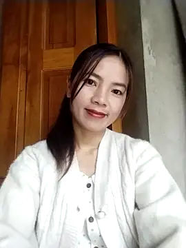 Snapshot of lmc-zz chatting on 04-24-26, 12:46 lmc-zz online show from 04-24-26, 12:46