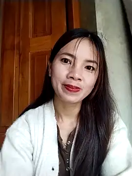 Snapshot of lmc-zz chatting on 04-25-26, 12:57 lmc-zz online show from 04-25-26, 12:57