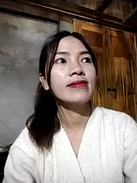 Snapshot of lmc-zz chatting on 04-29-26, 12:16 lmc-zz online show from 04-29-26, 12:16