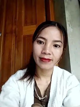 Snapshot of lmc-zz chatting on 05-06-26, 12:52 lmc-zz online show from 05-06-26, 12:52