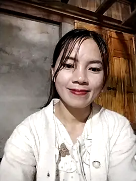 Snapshot of lmc-zz chatting on 05-08-26, 01:33 lmc-zz online show from 05-08-26, 01:33