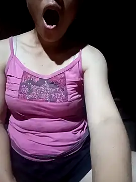 bree-zz online show from 05-06-26, 09:42