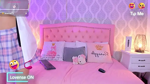 Snapshot of kendallspears_1 chatting on 10-20-25, 03:40 kendallspears 1 online show from 10-20-25, 03:40