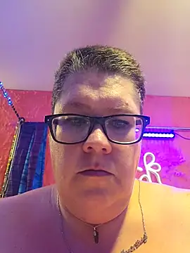 Snapshot of violentviolet68 chatting on 05-19-26, 11:22 violentviolet68 online show from 05-19-26, 11:22