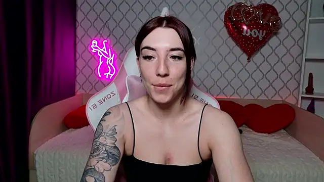 Curious Lily online show from 03-18-26, 12:47