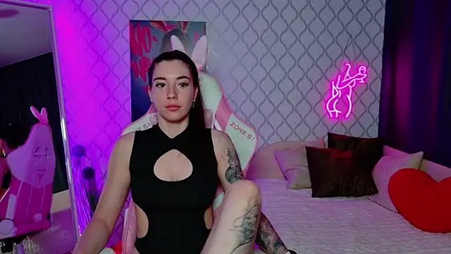 Curious Lily online show from 06-10-26, 01:06