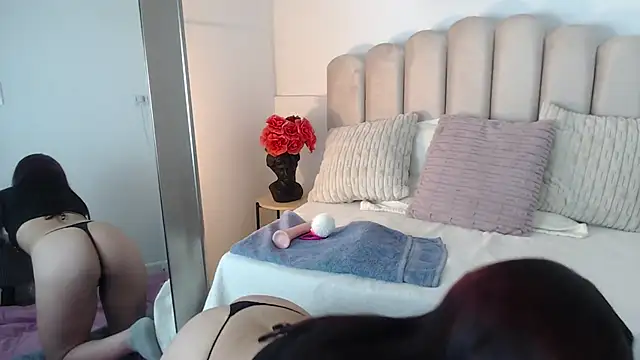 Snapshot of isa_bigassx chatting on 11-05-25, 04:45 isa bigassx online show from 11-05-25, 04:45