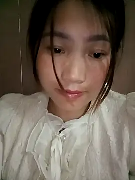 min-xinh online show from 11-18-25, 05:34