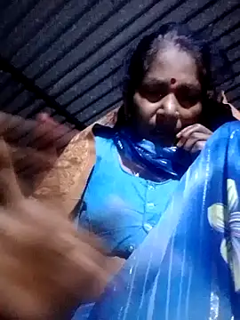 Snapshot of Rs_sonam chatting on 10-12-25, 12:09 Rs sonam online show from 10-12-25, 12:09