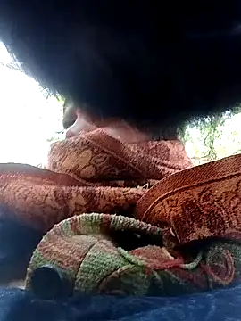 Snapshot of Rs_sonam chatting on 11-11-25, 02:00 Rs sonam online show from 11-11-25, 02:00