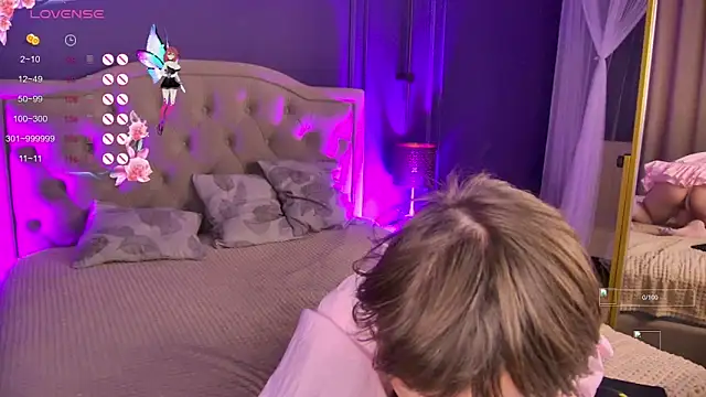 Snapshot of Lilly_Stark chatting on 10-04-25, 06:44 Lilly Stark online show from 10-04-25, 06:44