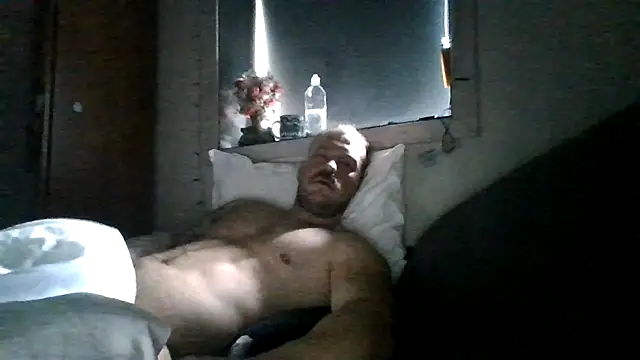 Snapshot of Real_viking chatting on 10-08-25, 10:13 Real viking online show from 10-08-25, 10:13