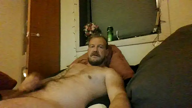 Snapshot of Real_viking chatting on 10-17-25, 06:10 Real viking online show from 10-17-25, 06:10