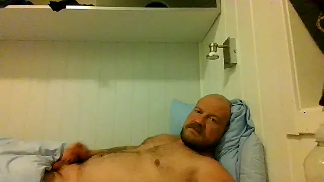 Snapshot of Real_viking chatting on 10-29-25, 09:27 Real viking online show from 10-29-25, 09:27