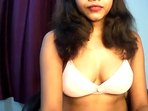 Snapshot of PAYARI_PURVI chatting on 10-21-25, 10:05 PAYARI PURVI online show from 10-21-25, 10:05