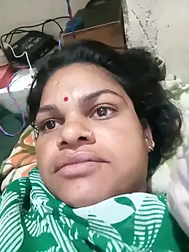 Snapshot of SHMA-77 chatting on 11-14-25, 11:13 SHMA-77 online show from 11-14-25, 11:13