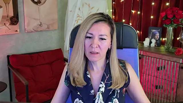 Snapshot of DonnaSmitth chatting on 04-22-26, 07:15 DonnaSmitth online show from 04-22-26, 07:15