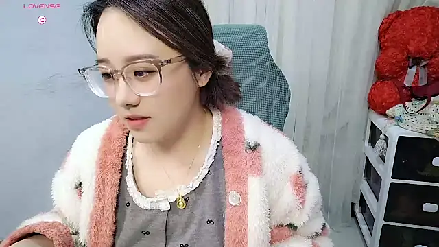 Snapshot of NEWONETO chatting on 10-22-25, 03:34 NEWONETO online show from 10-22-25, 03:34